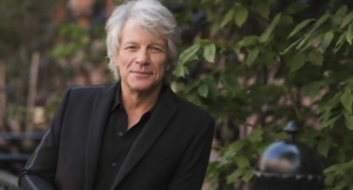 Jon Bon Jovi comenzó lavando pisos: la estrella cumple 62 años