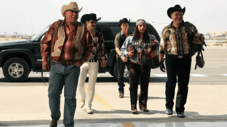 Víctor participó en una de las escenas de la película del 2011. (Foto: Especial / EXPRESO)