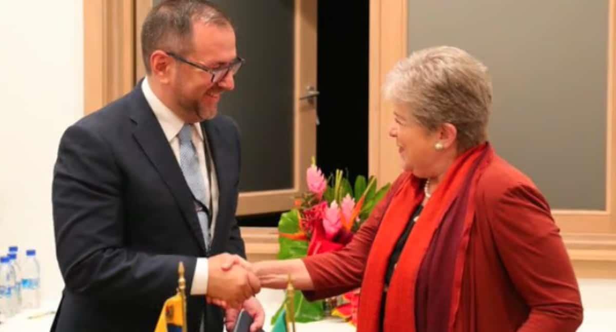 México y Venezuela firman pacto de repatriación de migrantes