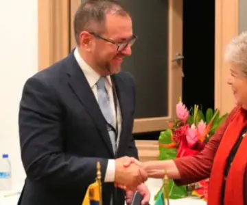 México y Venezuela firman pacto de repatriación de migrantes