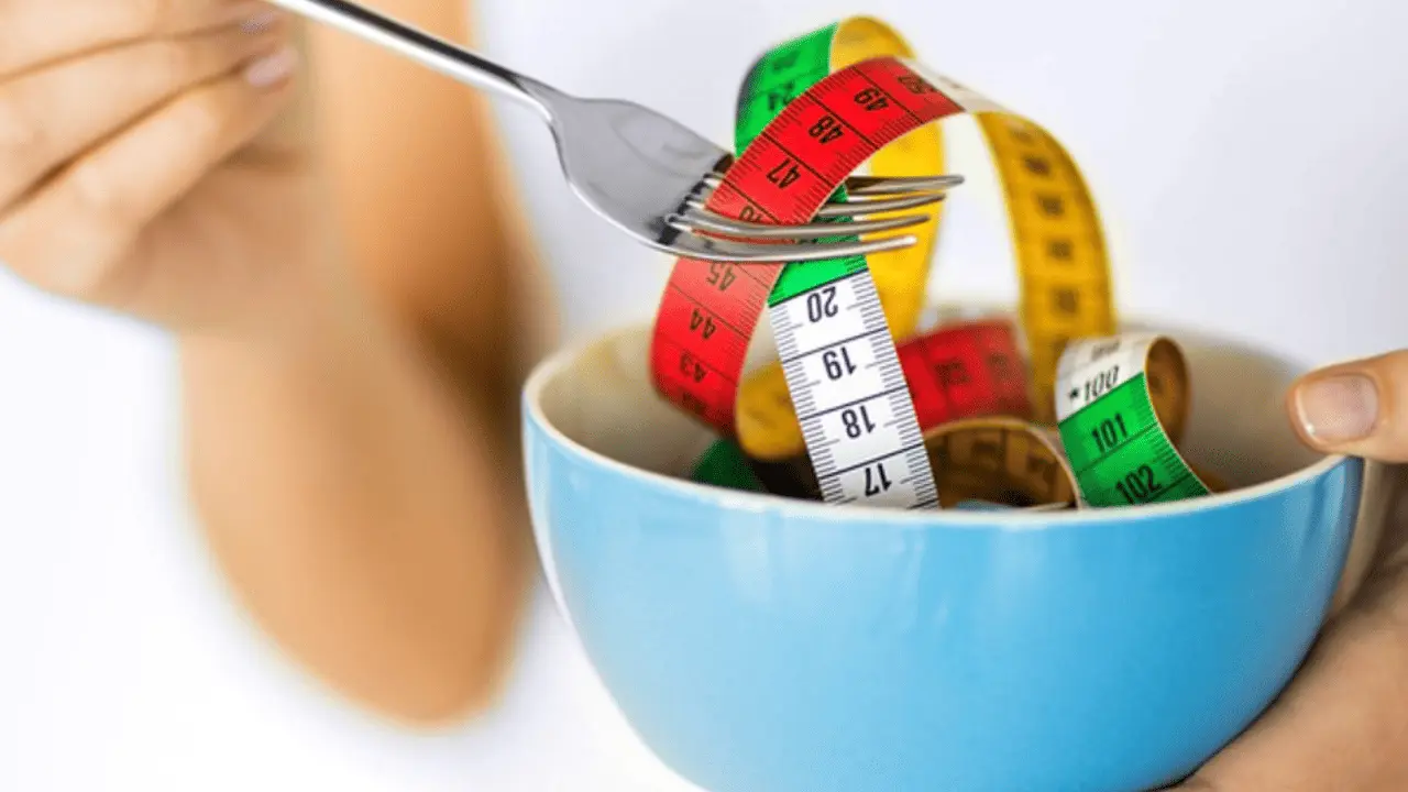 Advierten riesgo para la salud por dietas milagro