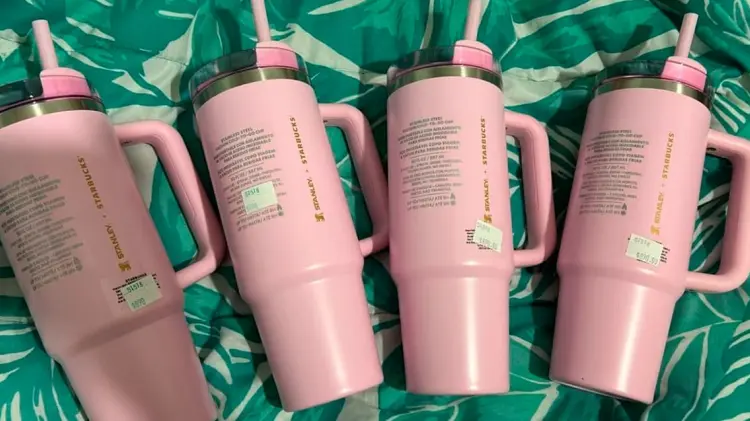La venta de estos vasos de colección causó polémica en redes. (Especial / EXPRESO)