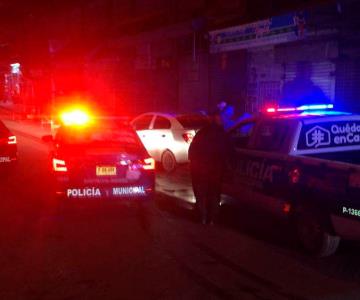 Detienen a 3 hombres que transportaban un cadáver en Neza