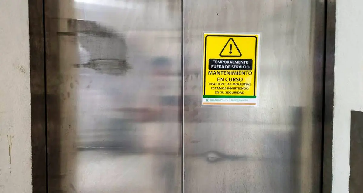 Cae elevador de clínica particular en Los Mochis; deja 3 lesionados