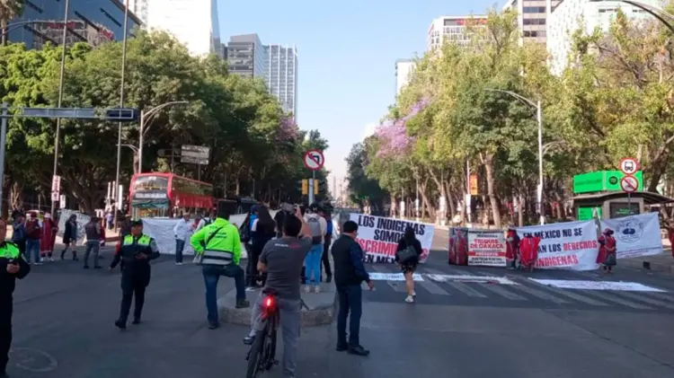 Al lugar, arribaron paramédicos. (Especial / EXPRESO)