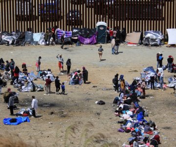 Saturan migrantes frontera en Sonora-Arizona por asilo