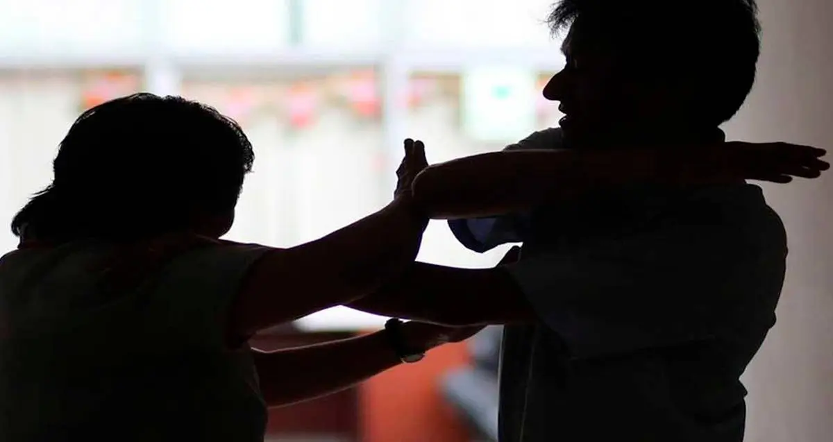 Aprehenden a joven por golpear a su madre en Hermosillo