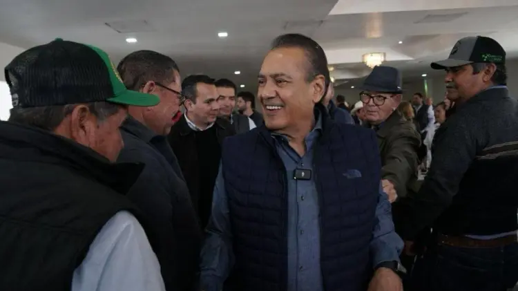 Manlio Fabio Beltrones se reunió con miembros de ambos sectores en San Luis Río Colorado. (Cortesía)