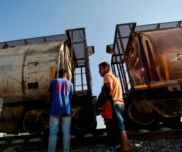 INM rescata a 144 migrantes en vagón de tren en Coahuila