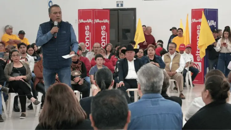 Manlio Fabio Beltrones visitó SLRC. (Foto: Cortesía)