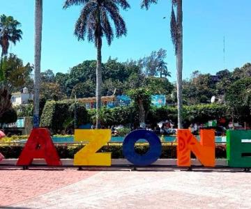 Arrojan cuerpos desmembrados junto a letras turísticas