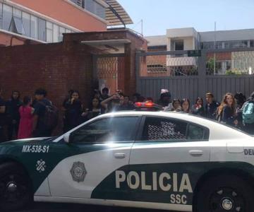 Desalojan prepa en Edomex por presunto ingreso de estudiantes armados