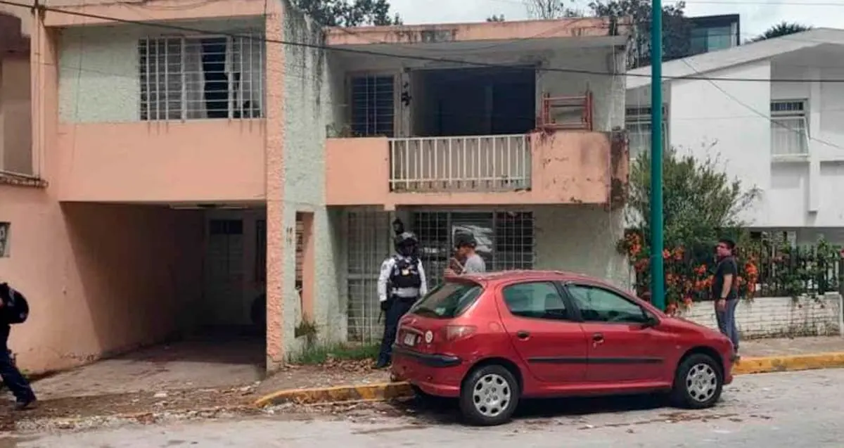 Explosión en fraccionamiento deja un muerto y casas destruidas