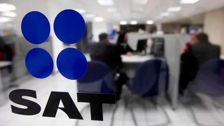 SAT recomienda a los usuarios estar al corriente con las declaraciones. (Especial / EXPRESO)