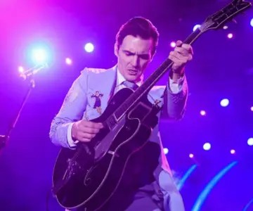Drake Bell despide a su técnico de audio en pleno show