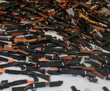 Buscan endurecer penas por uso de armas de juguete