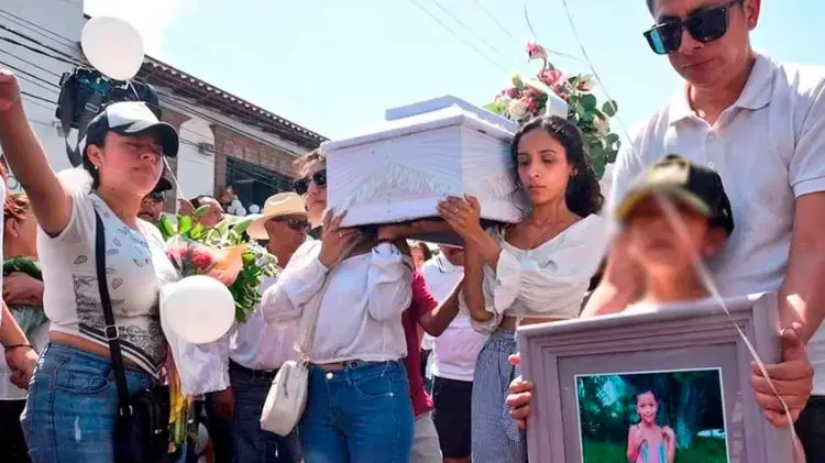 Camila fue secuestrada por sus vecinos y fue hallada sin vida en la carretera. (Especial / EXPRESO)