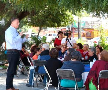 El Borrego Gándara se compromete en reunión con vecinos de Fovissste