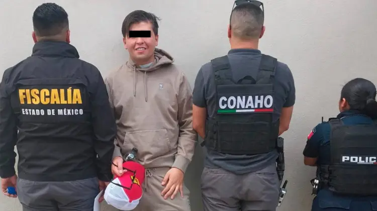 La agresión fue captada en video. (Especial / EXPRESO)