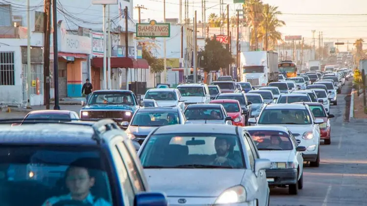 El regreso a clases este 8 de abril ocasionará un incremento de tráfico. (Especial / EXPRESO)