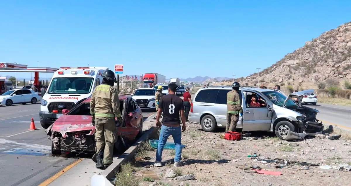Choque múltiple en salida a Guaymas deja 4 lesionados