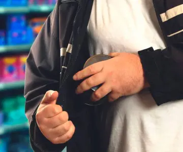 Arrestan a hombre por intento de robo en supermercado de Hermosillo