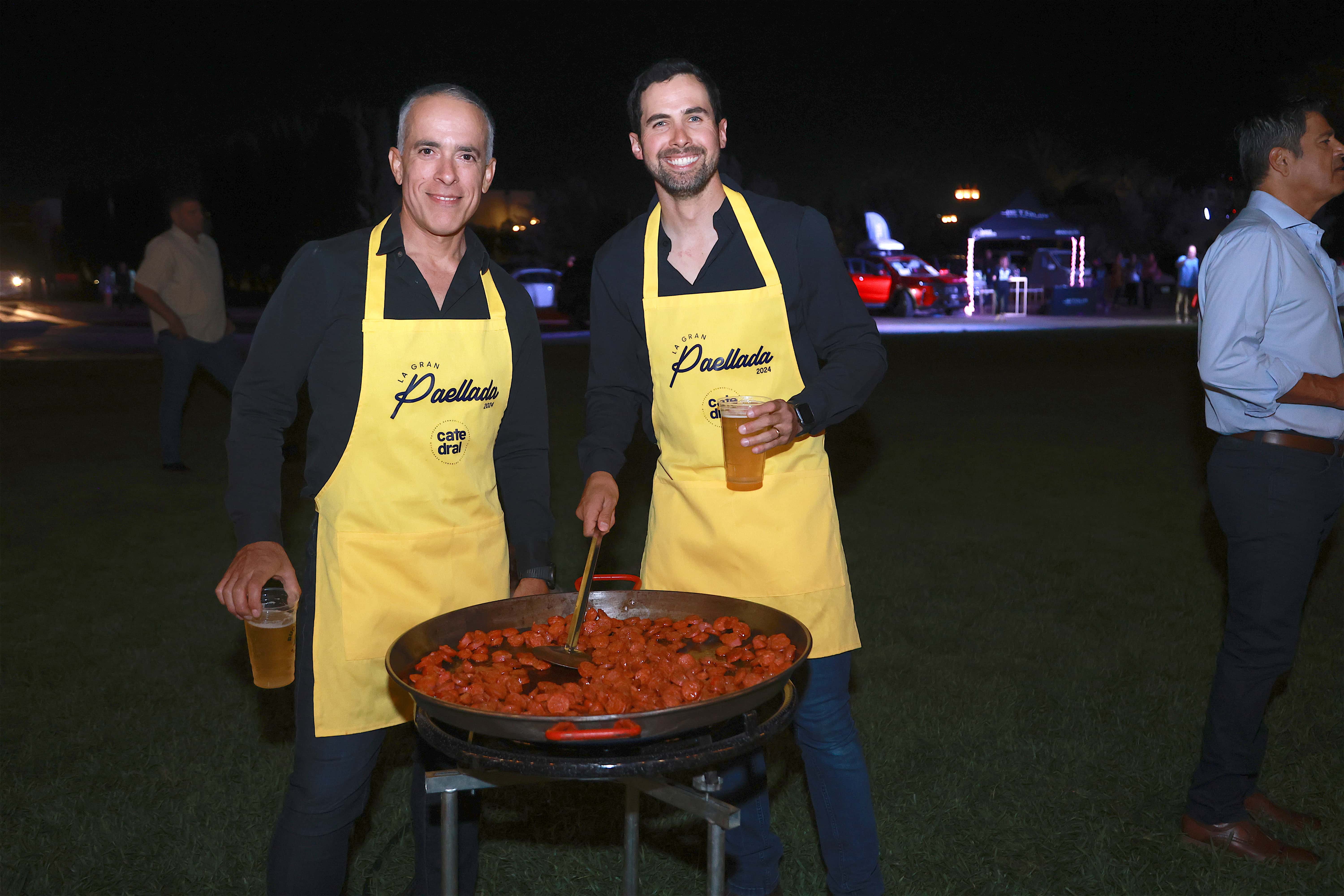 Disfrutan de una gran paellada