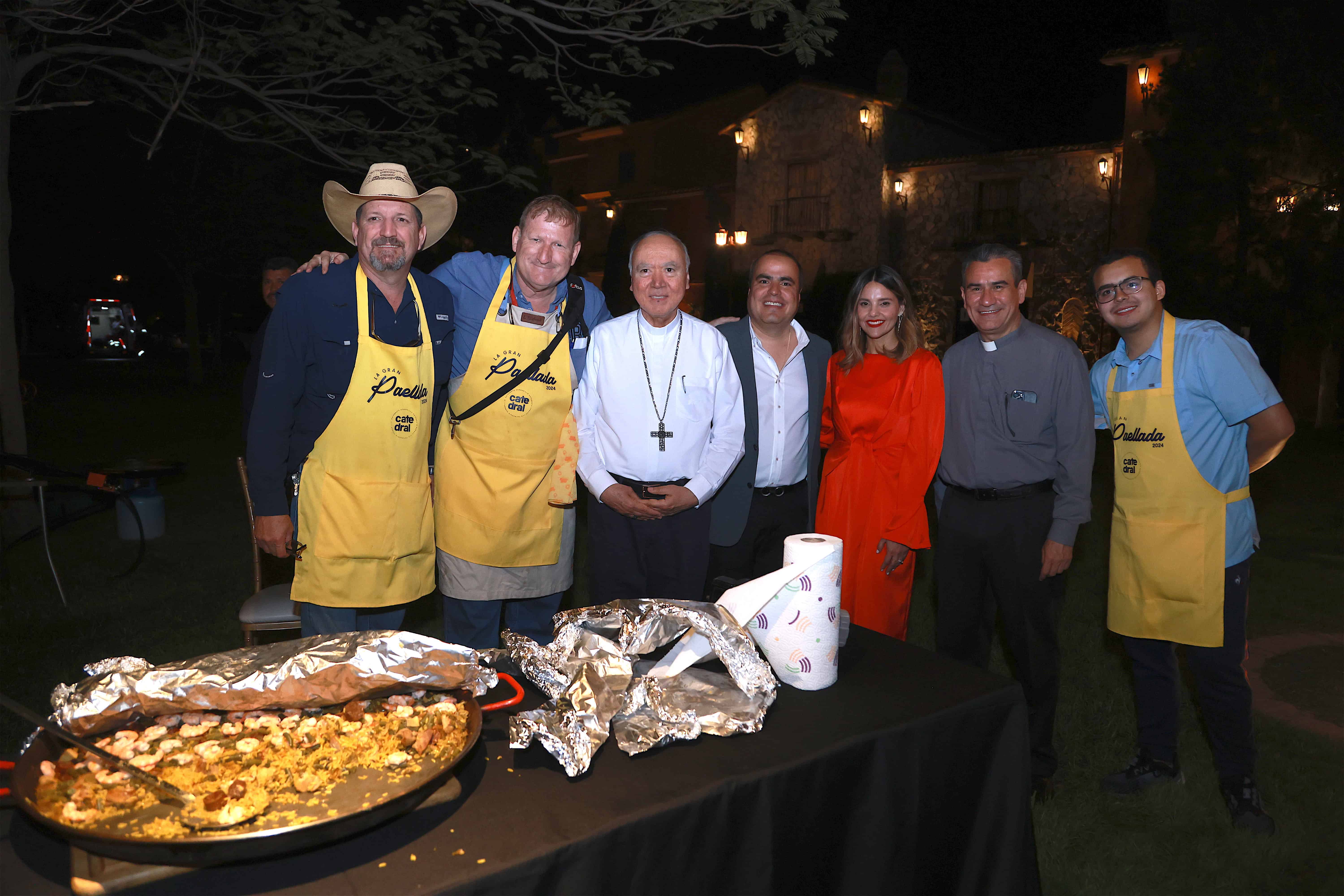 Disfrutan de una gran paellada