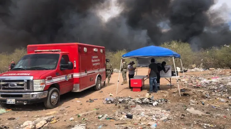 Las llamas consumieron una gran cantidad de plástico, cartón y llantas. (Foto: Especial/EXPRESO)