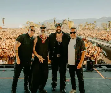 Molotov sube al escenario con Carin León en Coachella