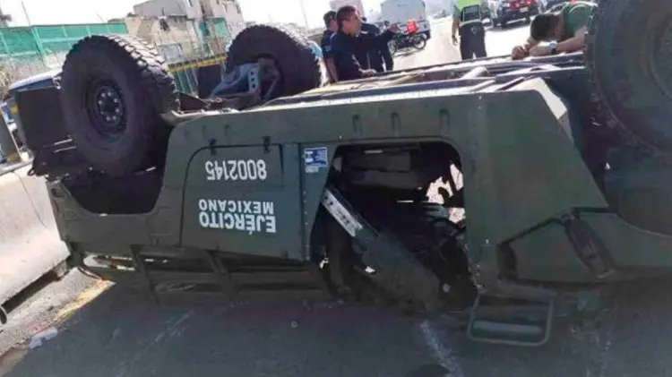 El conductor del vehículo presentó una posible fractura de cadera. (Especial / EXPRESO)