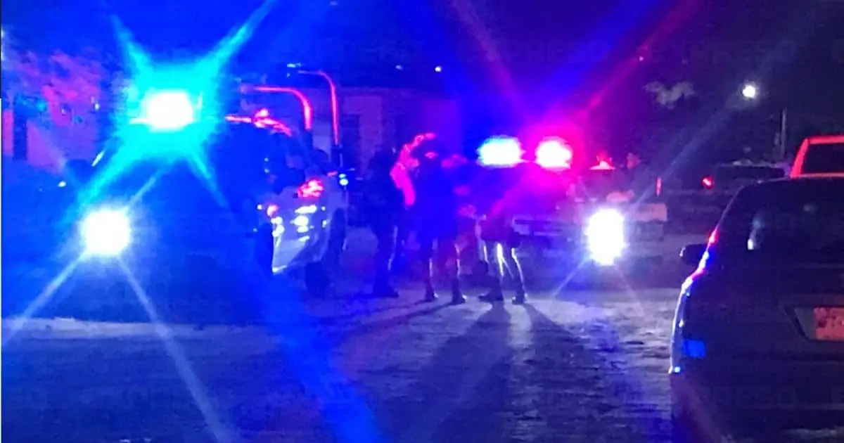 Policías neutralizan camioneta tras persecución al norte de Hermosillo