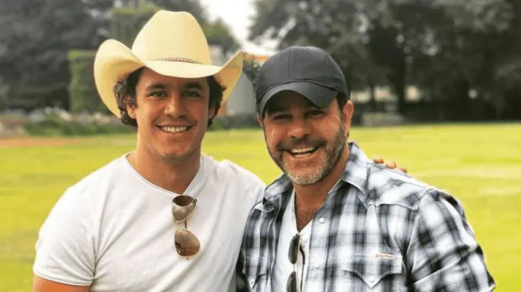 Eduardo Capetillo y Eduardo Capetillo Jr. participan en el show Juego de Voces. (Foto: Cortesía)