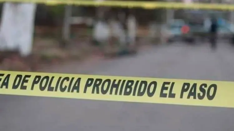 El personal de Servicios Periciales se hizo cargo del levantamiento del cuerpo. (Especial / EXPRESO)