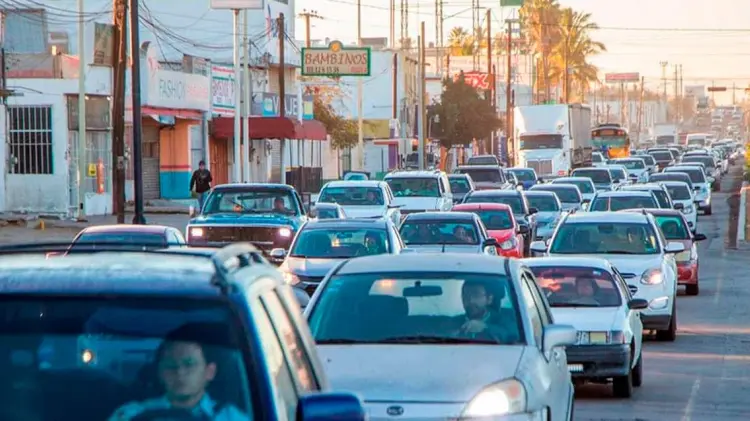 Solicitan tomar rutas alternas para evitar inconvenientes de tránsito vehicular. (Especial /EXPRESO)