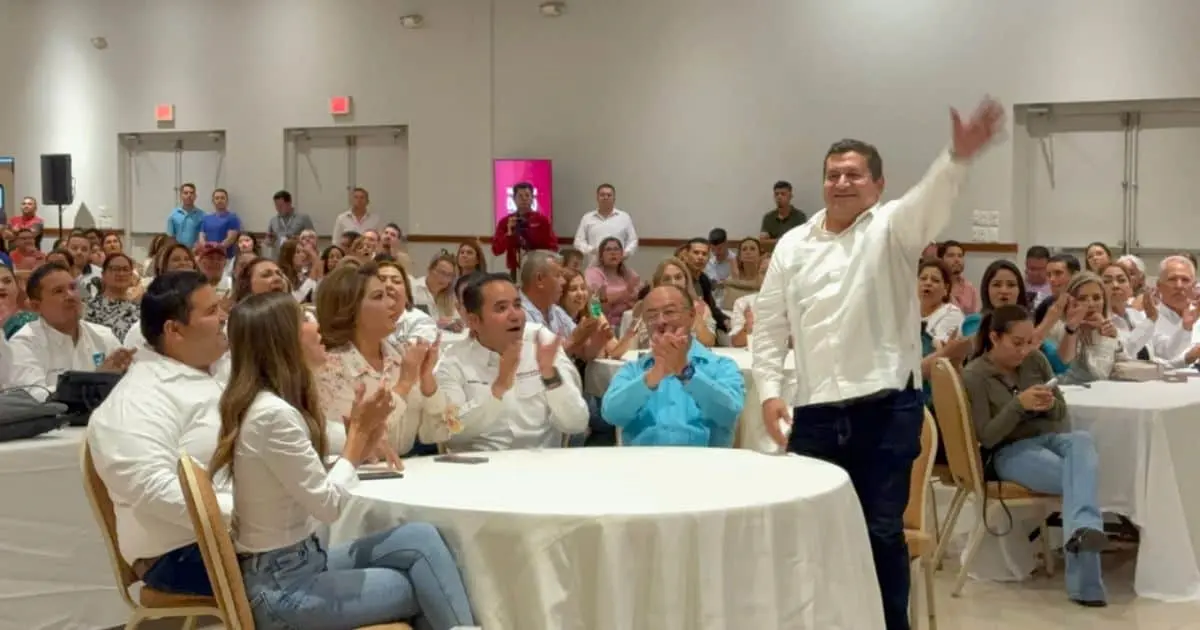 Jacobo Mendoza Ruiz se compromete a apoyar la educación y el magisterio
