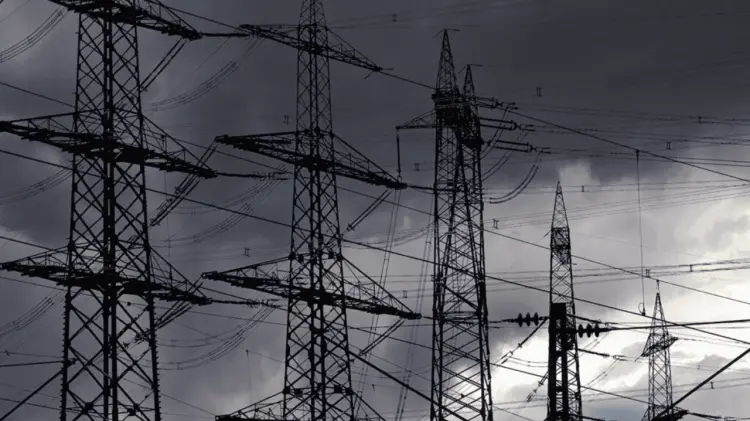 El presidente aseguró que en su gobierno hay capacidad para producir energía. (Especial / EXPRESO)