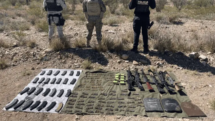 Entre el arsenal de decomisaron seis armas largas tipo fusil. (Foto: Especial / EXPRESO)