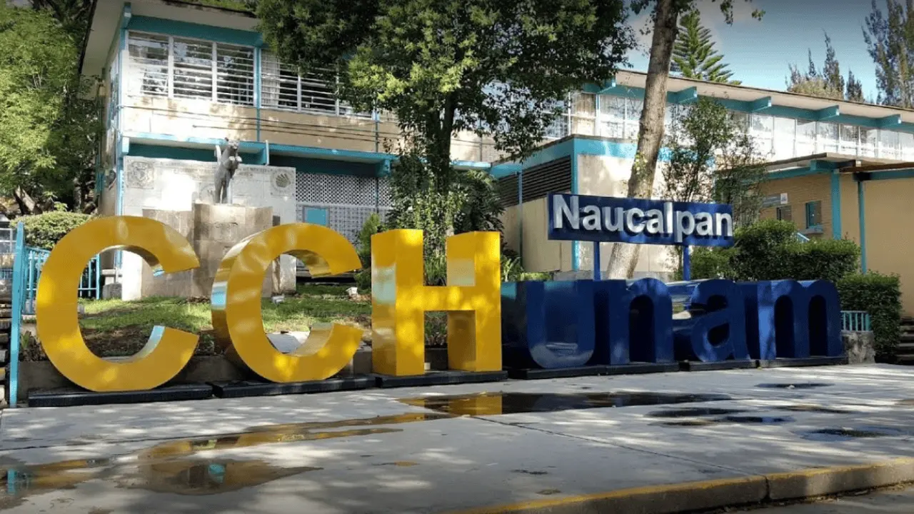 AMLO confirma muerte de joven tras enfrentamiento en CCH