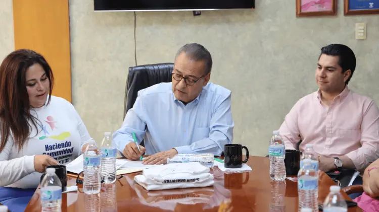 Beltrones se comprometió a regresar las estancias infantiles y las escuelas de tiempo completo.