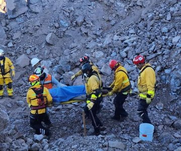 Hombre muere sepultado tras derrumbe en mina Cerro Prieto