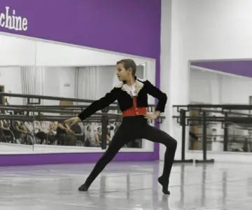 Porfirio Félix sigue sus sueños en la danza y busca apoyo para lograrlo