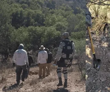 Colectivo de búsqueda localiza cuerpos en fosas clandestinas