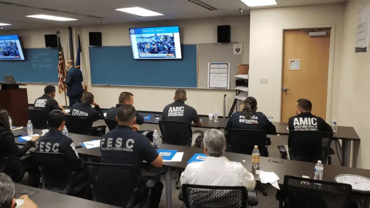 Agentes fortalecen sus capacidades en programa internacional de capacitación policial. (Especial)