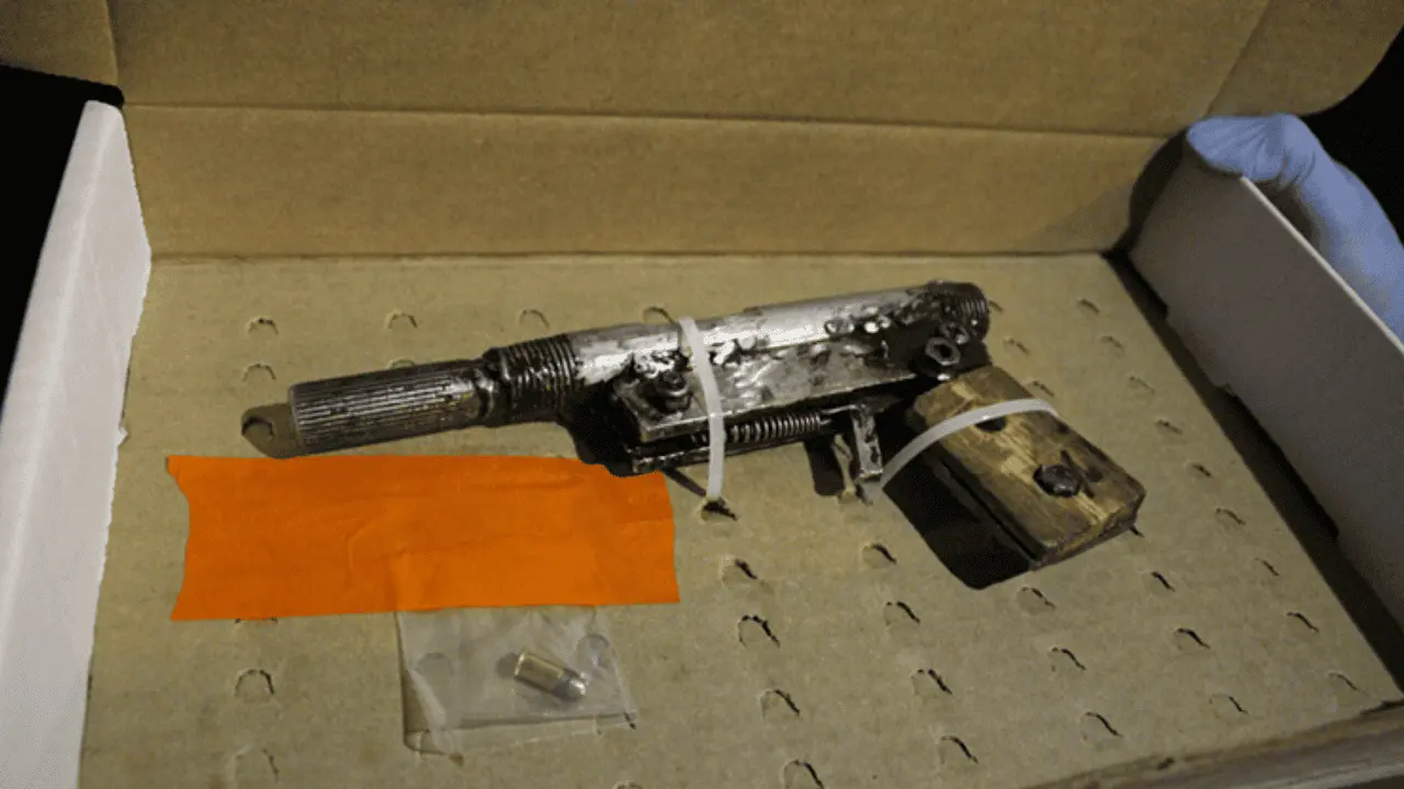 Detienen a menor con arma de fuego hechiza en la colonia El Mariachi