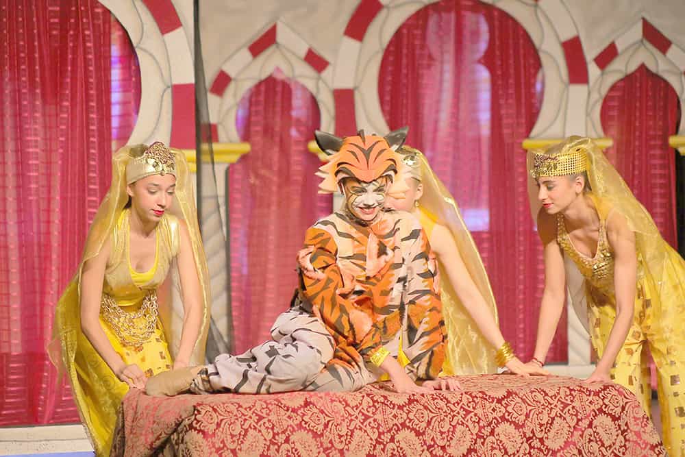 EGO Dance & Fitness: Presenta Aladdín el Musical