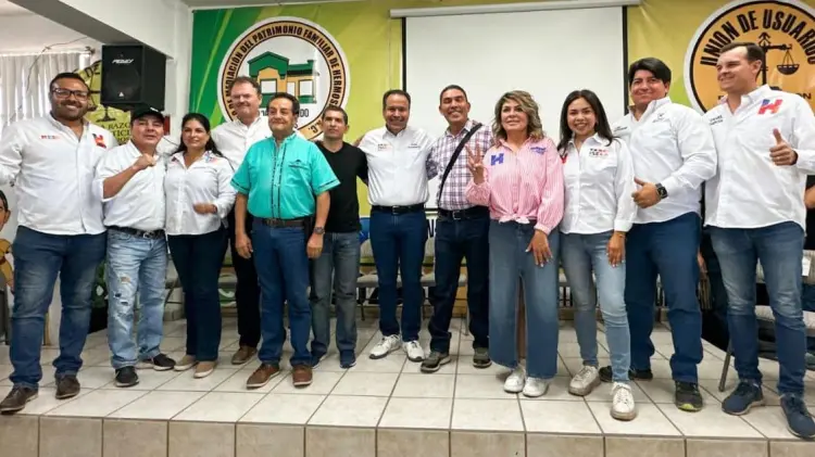 Antonio Astiazarán presentó su propuesta integral de Gobierno ante la Unión de Usuarios. (Cortesía)