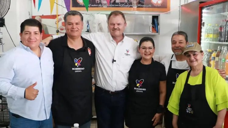 El candidato visitó a comerciantes del Mercado Municipal en su último día de campaña. (Cortesía)