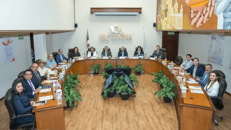 El consejero del IEEyPC ofreció una conferencia de prensa al mediodía. (Foto: IEEyPC)