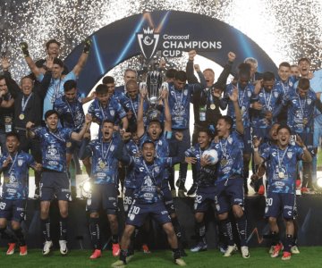 Pachuca golea a Columbus Crew y gana su sexta Concachampions